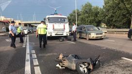 Полиция на месте аварии в Алматы