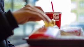 Еда Burger King на столе