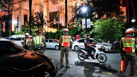 Полиция возле отеля Grand Hyatt Erawan
