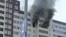 Квартира горит в многоэтажке