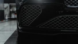 Автосалондағы көлік