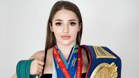 Казахстанская боксерша Ангелина Лукас