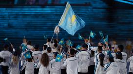 Сборная Казахстана во время парада атлетов на открытии Азиады-2022