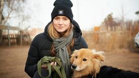 Елена Рыбакина с собакой