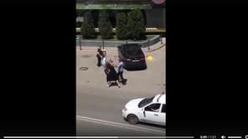 Кадр из видео с избиением