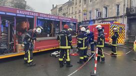 Пожарные на месте происшествия в Бордо