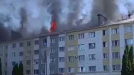 Пятиэтажный дом загорелся в Шебекино после попадания снаряда