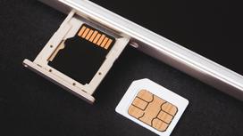 SIM-карта и смартфон
