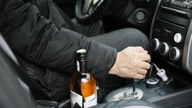 Водитель везет алкоголь в машине