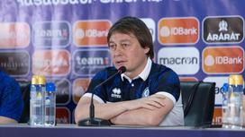 Казахстанский футбольный тренер Руслан Балтиев