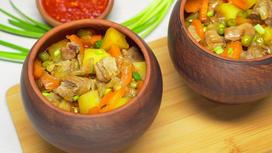 Мясо в горшочках с картошкой Мясо в горшочках с картошкой