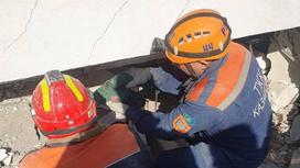 Казахстанские спасатели помогают турецким коллегам