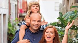 Юлия Савичева с мужем и дочерью. Фото