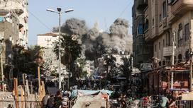 Израильские войска обстреливают город Газа