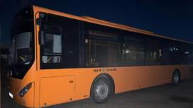 Оранжевый автобус
