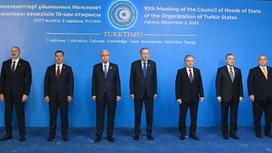 Участники саммита Организации тюркских государств