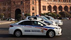 Полицейские машины в Армении