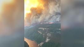 Пожар в лесу в Британской Колумбии