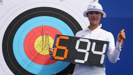 Южнокорейская лучница Си Хен Лим