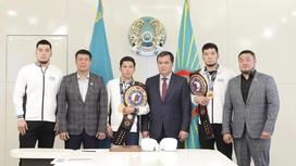 Женис Касымбек и казахстанские боксеры
