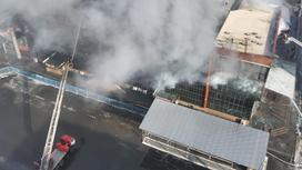 Крупный пожар в торговом доме в Семее