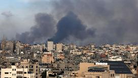 Город Газа во время обстрела армией Израиля