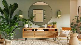 Комната с комодом, большим зеркалом и комнатными растениями