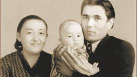 Касым-Жомарт Токаев с родителями