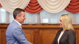 Посол США в Украине Бриджет Бринк и глава минфина Украины Марченко