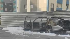 Автомобиль сгорел в пожаре
