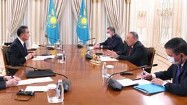 Нурсултан Назарбаев встретился с главой МИД КНР Ван И
