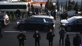 Следователи у резиденции Юн Сок Еля