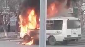 Автобус горит