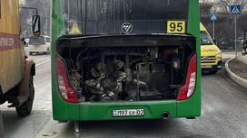 Алматыда өртене жаздаған автобус
