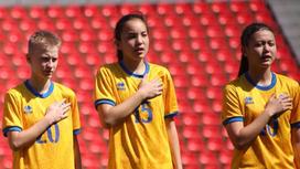 Футболистки молодежной сборной Казахстана поют гимн