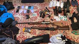 Оружие и другие предметы, изъятые в результате спецоперации в Алматы