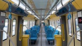 LRT вагонының іші