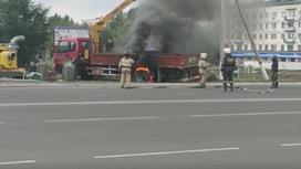 Машина горит в Экибастузе
