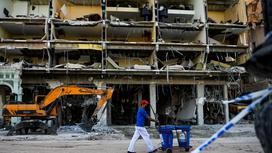 Гостиница после взрыва в Гаване