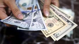 Экономист рассказал, в какой валюте хранить сбережения казахстанцам
