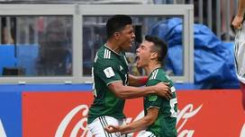 Германия құрамасын жеңген мексикалық футболшылар алаңда жылап жіберді
