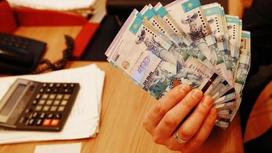Средняя зарплата в Казахстане перевалила за 157 тысяч тенге