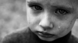 Женщина 7 лет морила голодом приемного ребенка ради большого пособия
