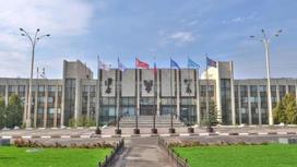 СМИ: Студентку из Казахстана вытолкнули из окна МГИМО в Москве
