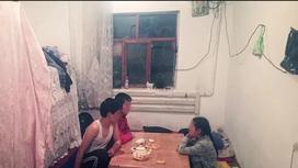 Тяжелобольная мать с тремя детьми вынуждена есть заплесневевший хлеб в Шымкенте (фото)