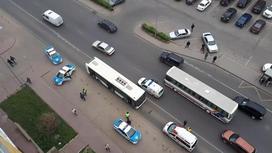 Автобус сбил двух женщин на автобусной линии в Астане (фото)