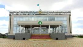 В СпецЦОНе Алматы упростили получение прав и госномеров