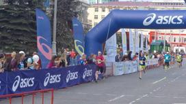 Фарид Загрутдинов бежит марафон