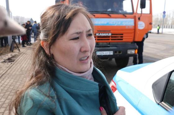 "Я в шоке, удар был сзади": пострадавшая с сотрясением мозга о жуткой аварии в Нур-Султане "Я в шоке, удар был сзади": пострадавшая с сотрясением мозга о жуткой аварии в Нур-Султане