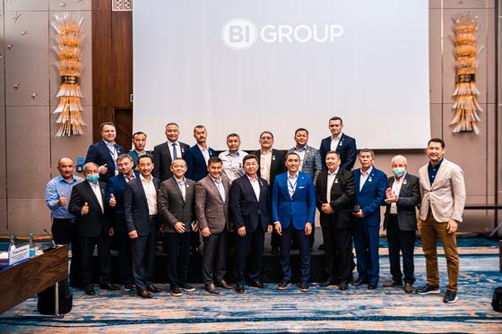 Құрметті Құрылысшылар мен Жолшылар Құрметті Құрылысшылар мен Жолшылар